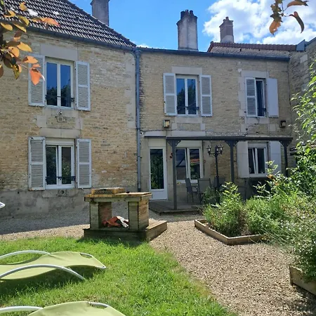Appartement Les Du Jardin - Eden - Option Payante Jacuzzi Chaumont (Haute-Marne)
